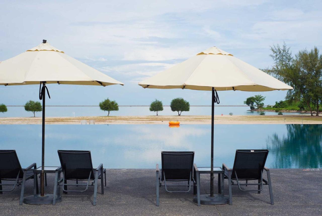 Century Langkasuka Resort Langkawi Pantai Cenang  Exteriör bild