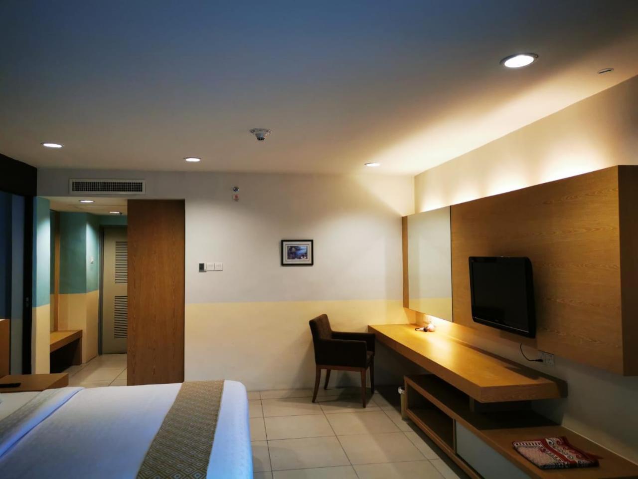 Century Langkasuka Resort Langkawi Pantai Cenang  Exteriör bild